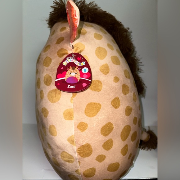 Zuni the Giraffe Valentines 2023 Squishmallow - Picture 2 of 4